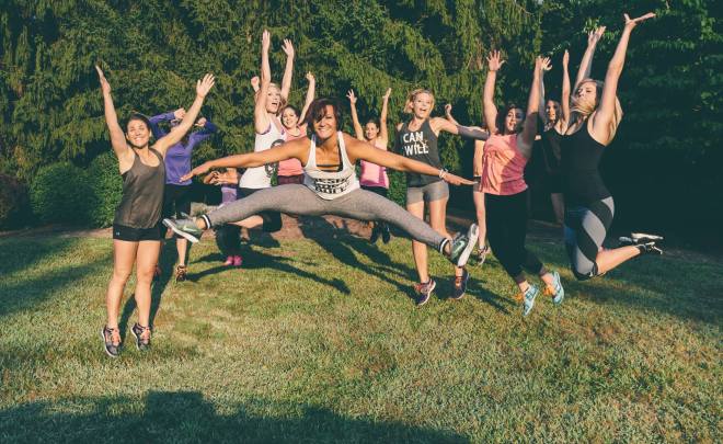 Fitness group photo shoot idea, Fitness inspiration, Maegan Blinka, Megan Blinka, Poconos golf course, Weekend getaway, Girls weekend trip, 