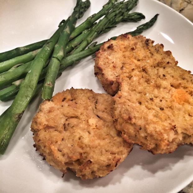 Salmon cakes.jpg