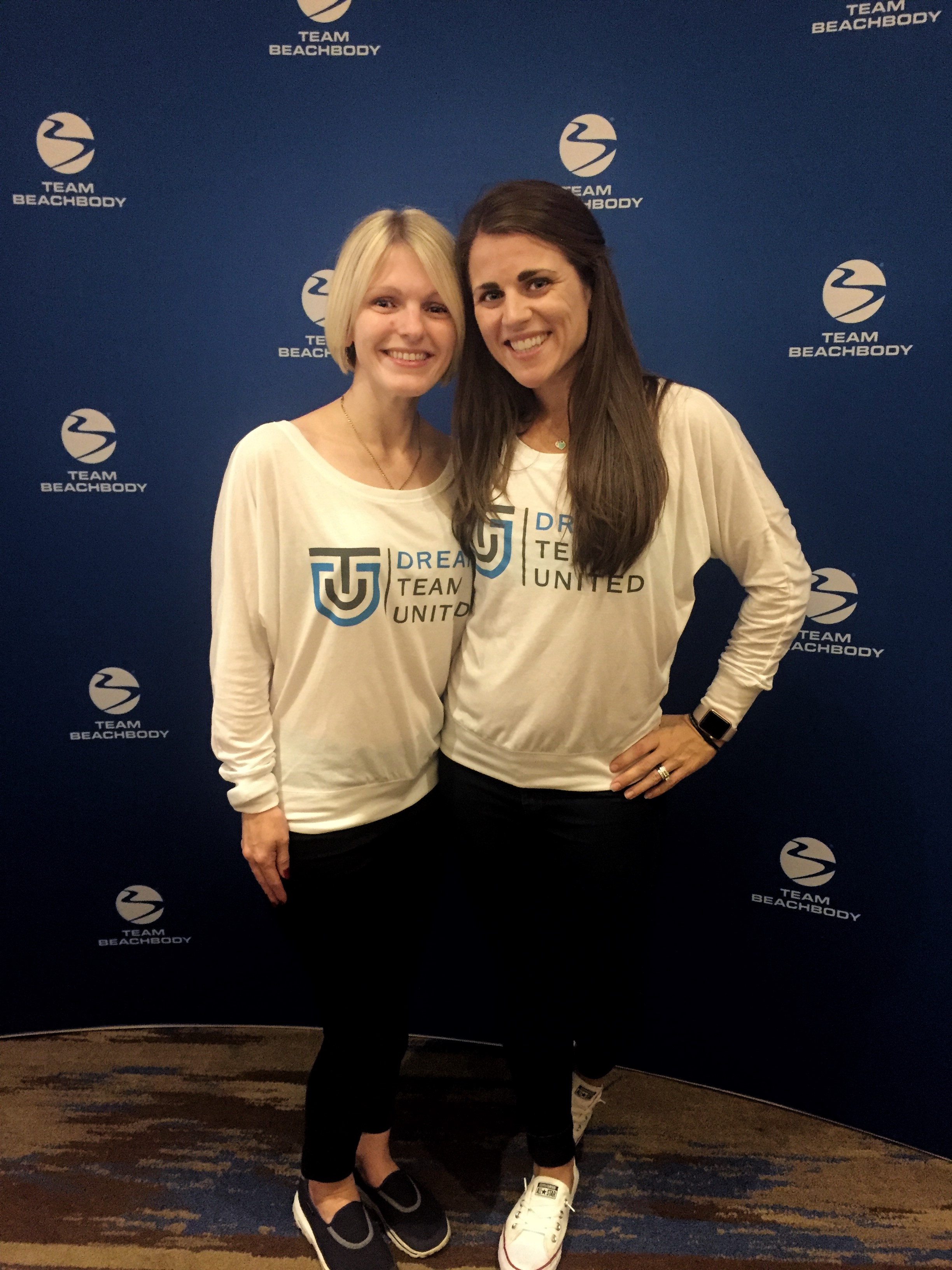 Maegan Blinka, Megan Blinka, Team Beachbody Coaching, How to make 6 figures from home, Team Beachbody goes international, Team Beachbody Coaching in the UK, United Kingdom Beachbody Coaching opportunity, Buckingham Palace, London sightseeing, London Eye, The Dartmouth House London England, Business opportunities in the UK, Team Beachbody Coaching opportunity, How to become a coach, How do coaches make money, How to join a UK challenge group, Exclusive UK Beta test Challenge Group