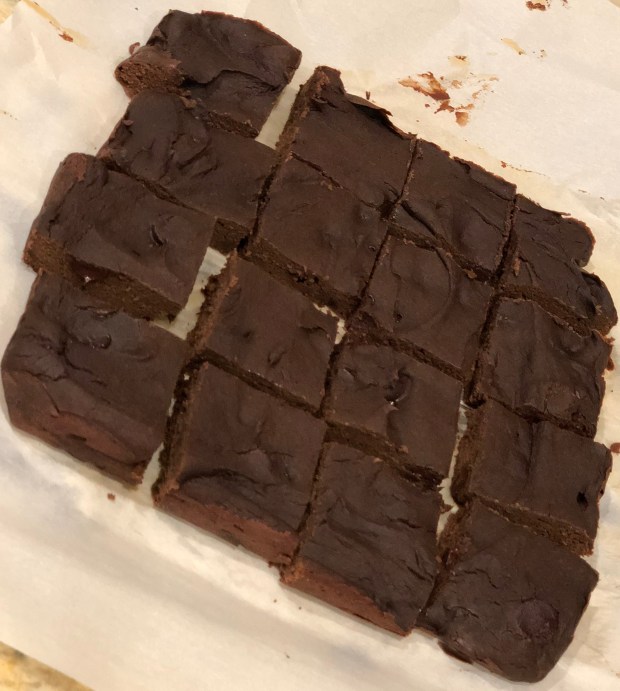 Maegan Blinka, Megan Blinka, Chickpea brownies, gluten free brownies, dairy free brownies, paleo brownies that are actually good, clean eating brownies, cleaned up sweet treats, refeed day, 80 day obsession, what is refeed day, what is the purpose of refeed day, how to restore glycogen,