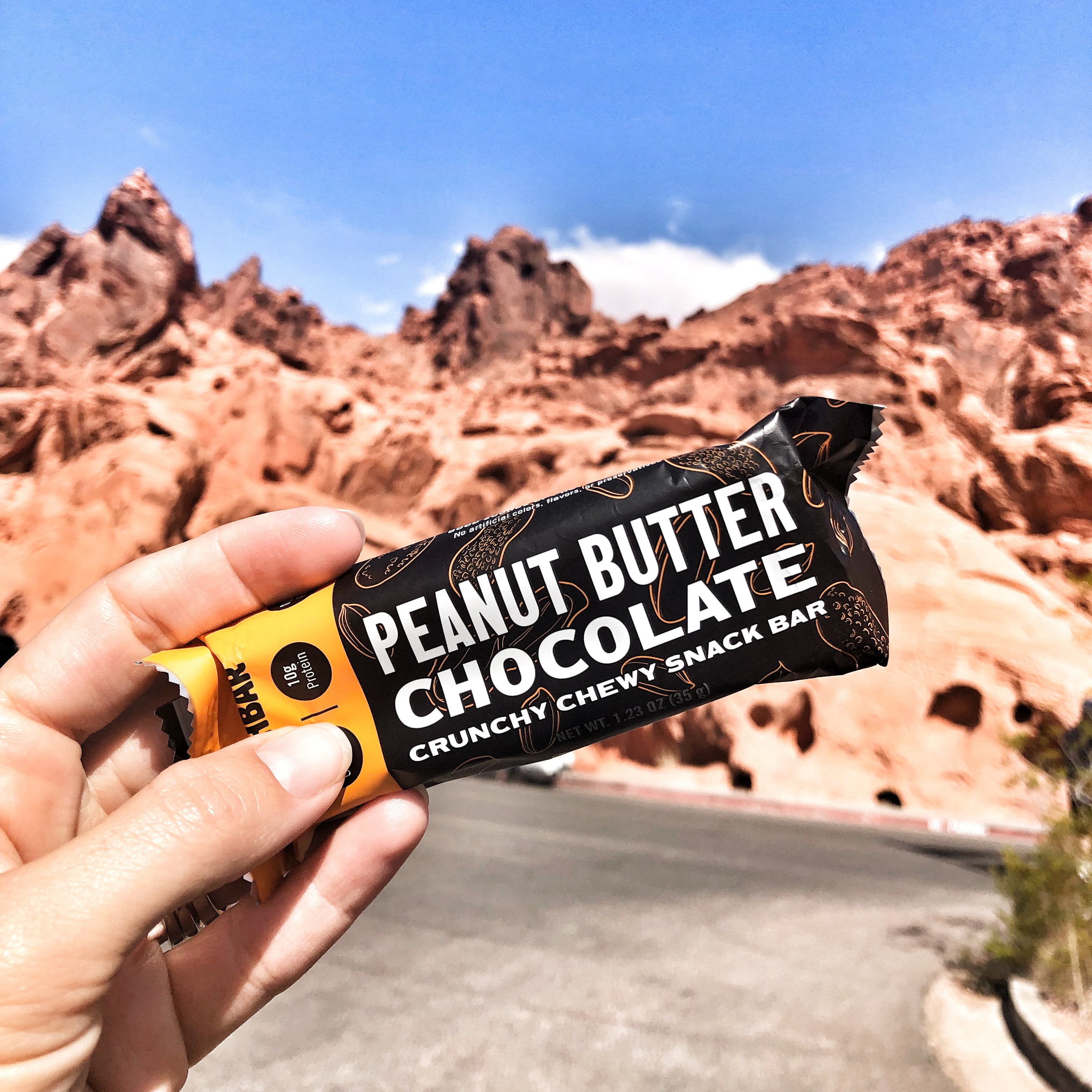 Maegan Blinka, Megan Blinka, What is Team Beachbody, Team Beachbody Annual Leadership event, girls weekend, Las Vegas Aria hotel and resort, Aria hotel and resort Pool, Aria pool, Girls weekend getaway, Top picks for a girls weekend, How to build a business from home, Mommypreneur lifestyle, Nordstroms fashion, Beachbars, What are Beachbars