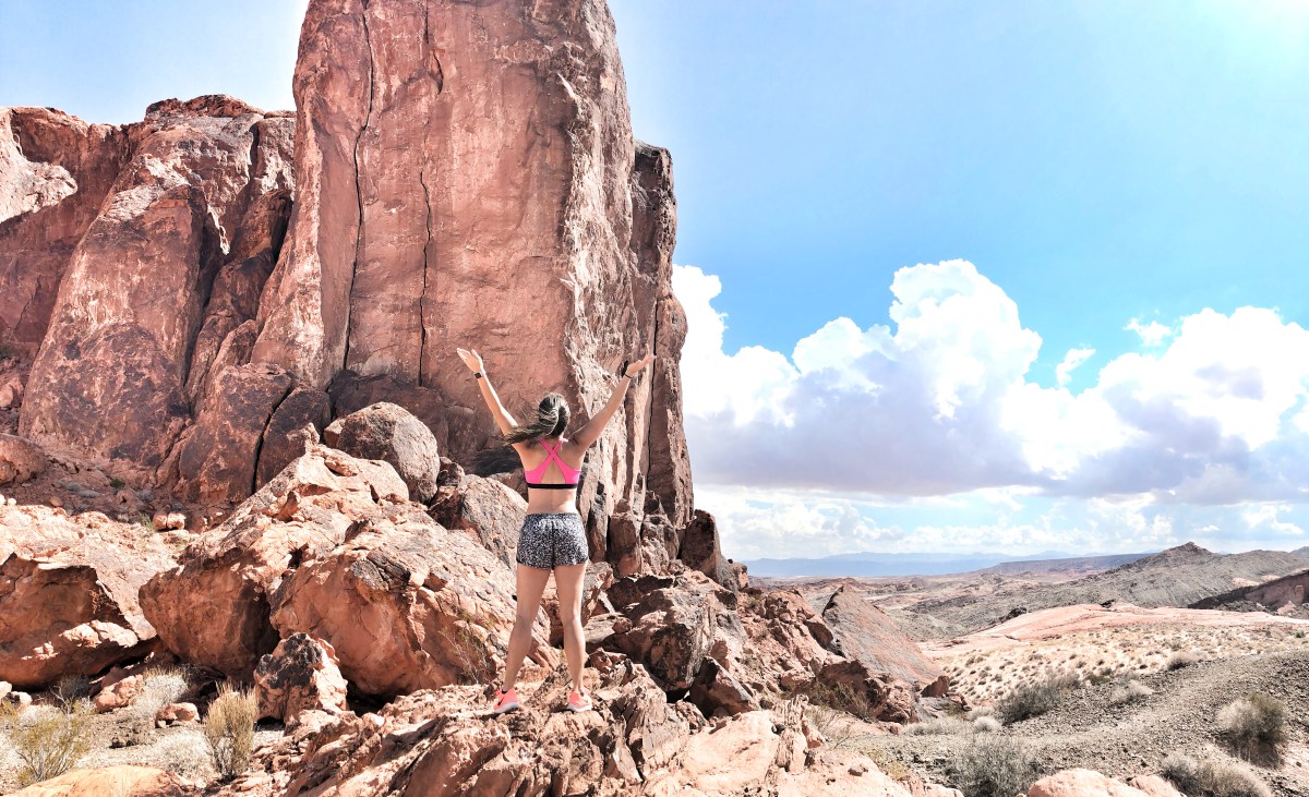 Maegan Blinka, Megan Blinka, What is Team Beachbody, Team Beachbody Annual Leadership event, girls weekend, Las Vegas Aria hotel and resort, Aria hotel and resort Pool, Aria pool, Girls weekend getaway, Top picks for a girls weekend, How to build a business from home, Mommypreneur lifestyle, Nordstroms fashion, Team Building events, Valley of Fire hike