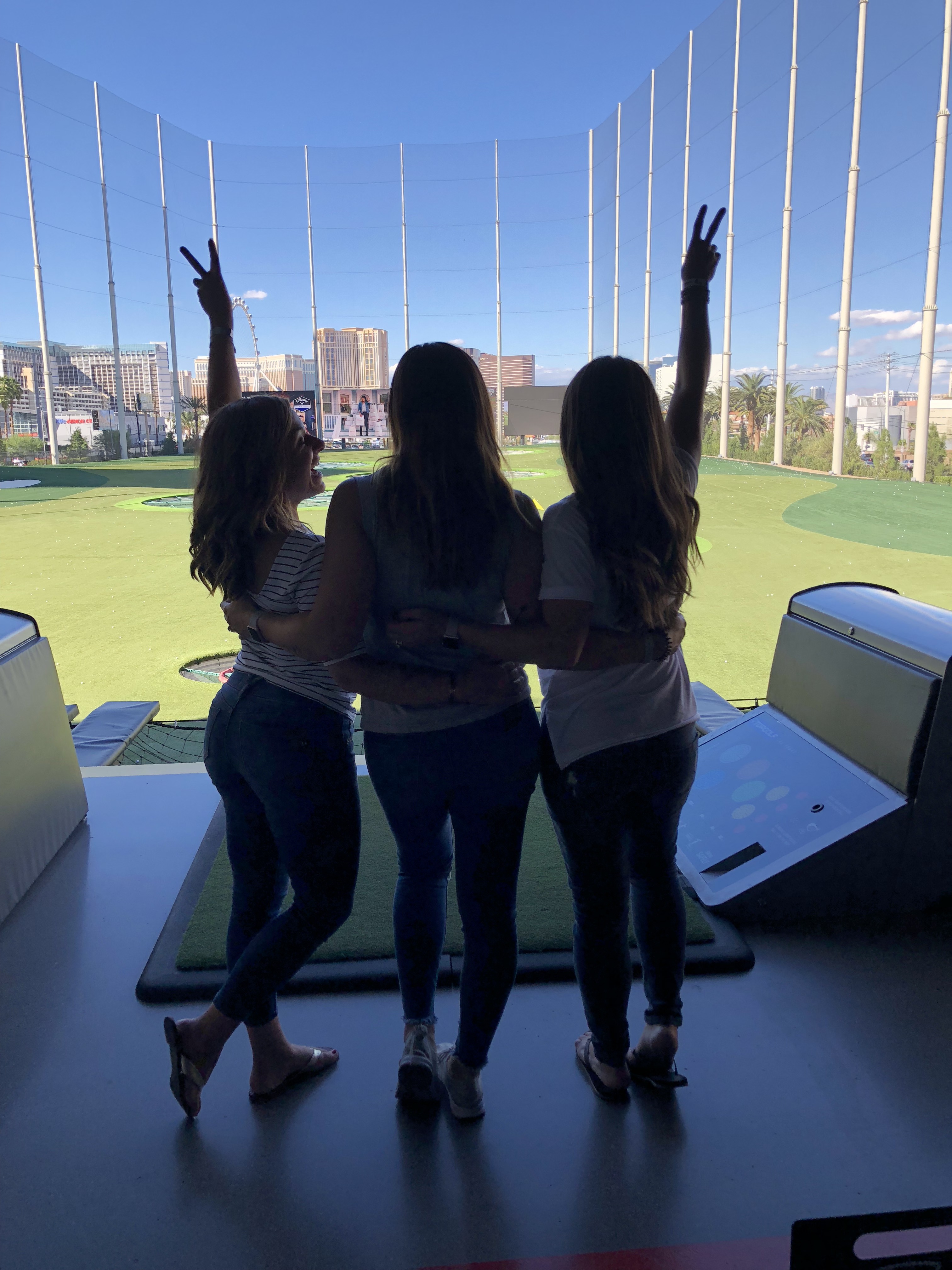 Maegan Blinka, Megan Blinka, What is Team Beachbody, Team Beachbody Annual Leadership event, girls weekend, Las Vegas Aria hotel and resort, Aria hotel and resort Pool, Aria pool, Girls weekend getaway, Top picks for a girls weekend, How to build a business from home, Mommypreneur lifestyle, Nordstroms fashion, Top Golf Vegas