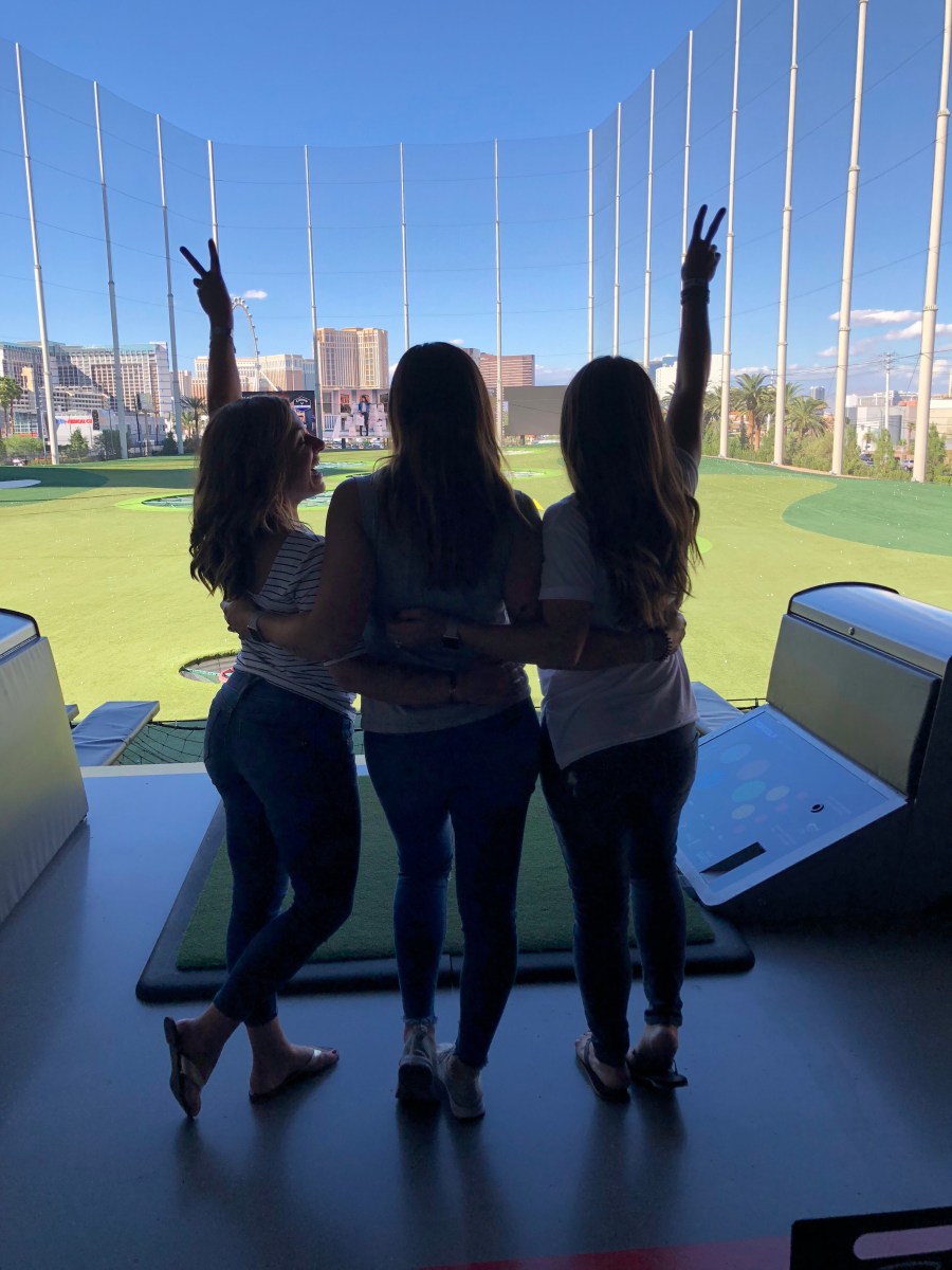 Maegan Blinka, Megan Blinka, What is Team Beachbody, Team Beachbody Annual Leadership event, girls weekend, Las Vegas Aria hotel and resort, Aria hotel and resort Pool, Aria pool, Girls weekend getaway, Top picks for a girls weekend, How to build a business from home, Mommypreneur lifestyle, Nordstroms fashion, Top Golf Vegas