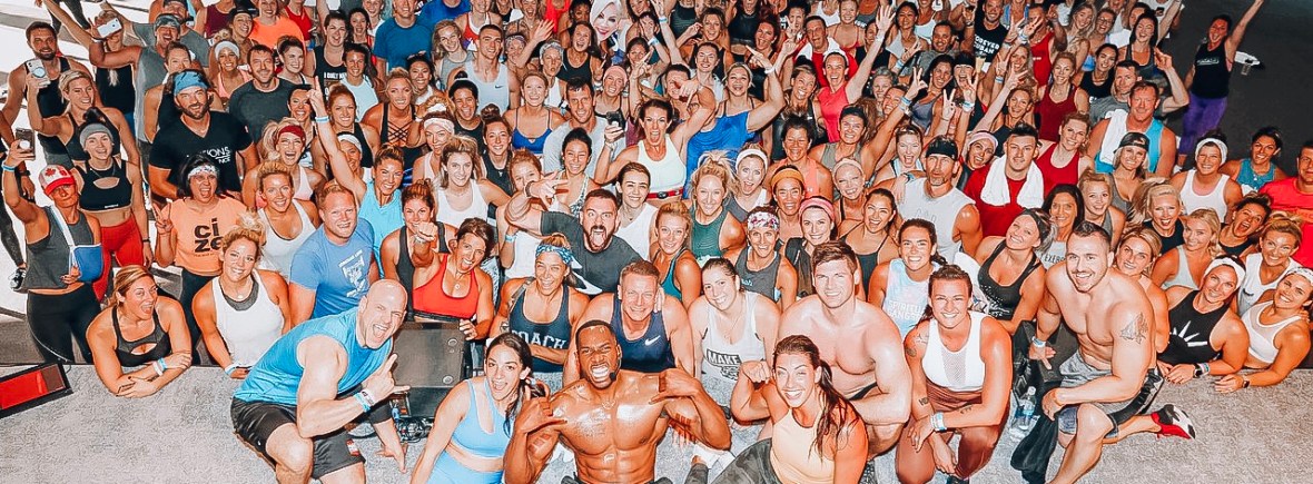 Maegan Blinka, Megan Blinka, What is Team Beachbody, Team Beachbody Annual Leadership event, girls weekend, Las Vegas Aria hotel and resort, Aria hotel and resort Pool, Aria pool, Girls weekend getaway, Top picks for a girls weekend, How to build a business from home, Mommypreneur lifestyle, Nordstroms fashion, Inspirational quotes, Amoila Cesar, The Work, New Beachbody Programs